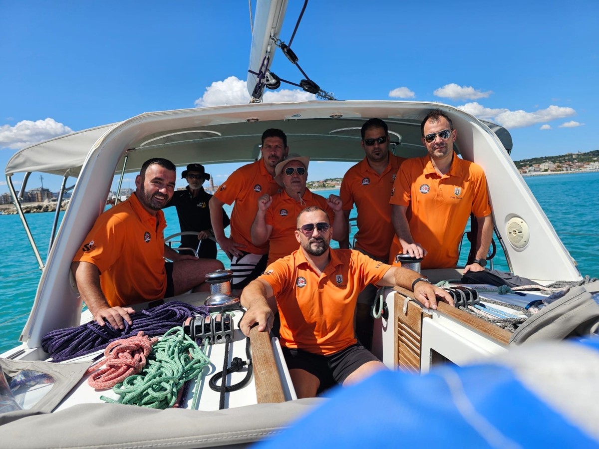 Startala međunarodna regata Civitanova - Šibenik: Povoljan vjetar u jedra posadi "Pika II"!