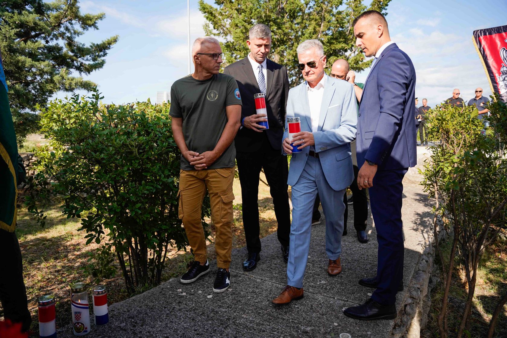 Vijencima, svijećama i molitvom odana počast Marinku Kardumu, prvoj žrtvi Rujanskog rata