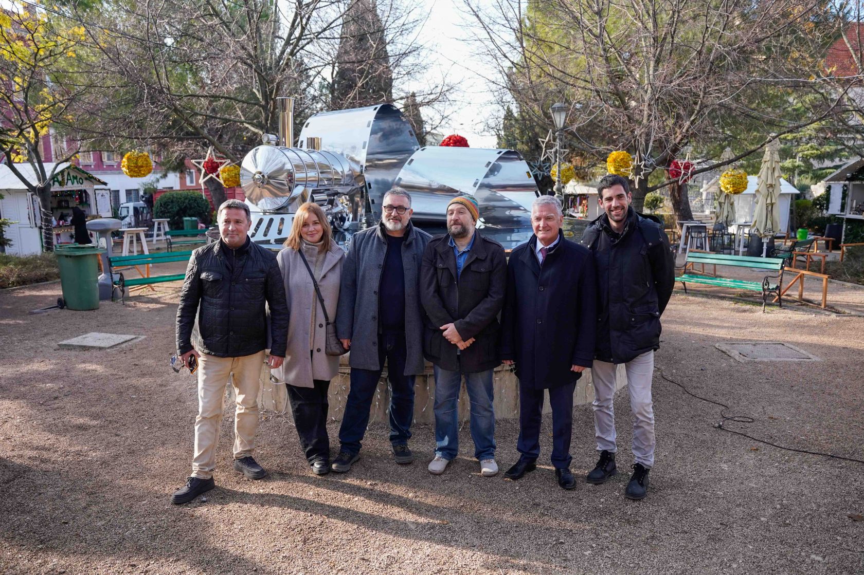 Šibenski Vremeplov: Otkrivena umjetnička skulptura posvećena filmu “Vlak u snijegu” i njegovom redatelju Mati Relji