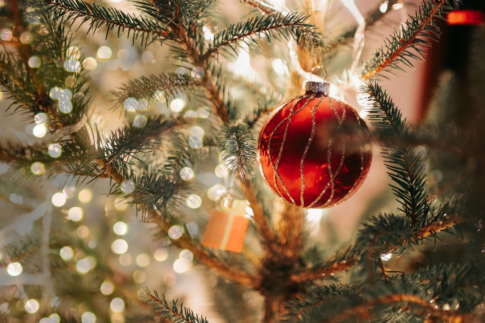 Prigodna čestitka gradonačelnika Željka Burića