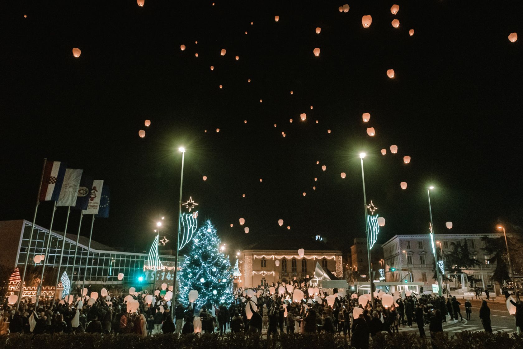 Tradicionalni humanitarni događaj: Puštanje lampiona u Šibeniku na Novu godinu  
