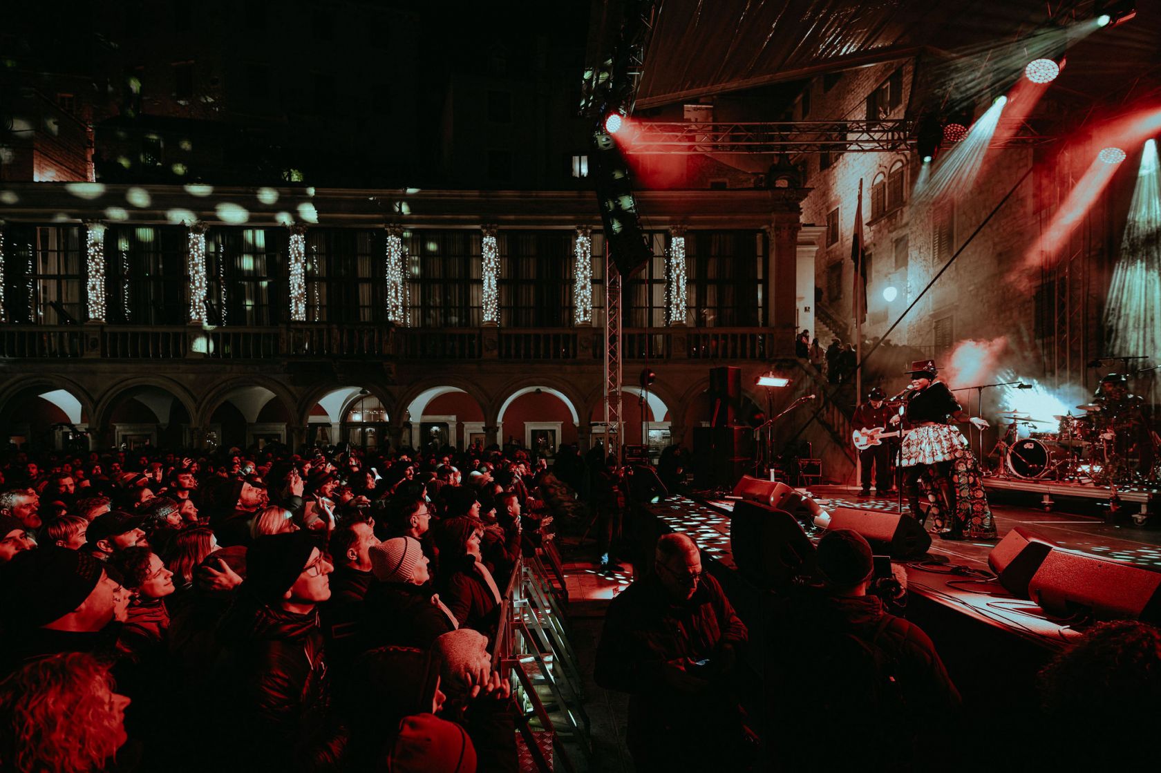 Šibenik u ritmu glazbe i zajedništva dočekao 2026. godinu