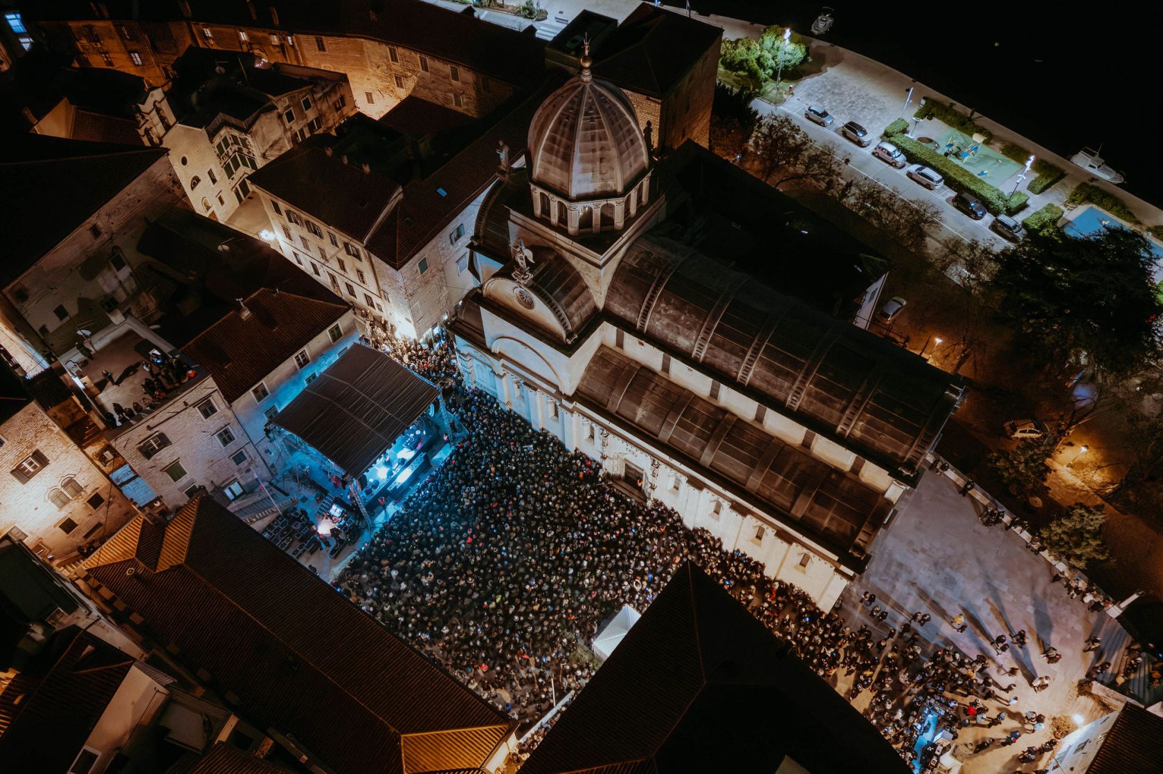 Šibenik u ritmu glazbe i zajedništva dočekao 2026. godinu