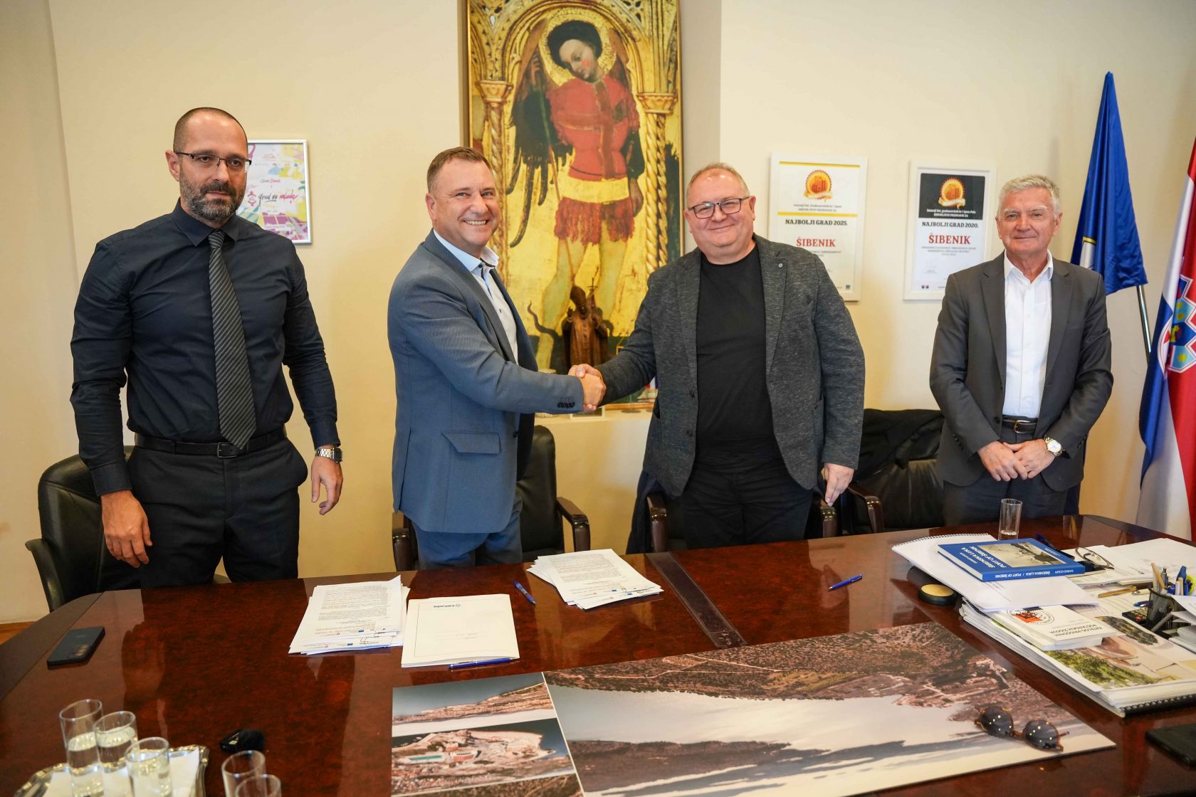 Šibenik nabavlja 12 električnih autobusa: Modernizacija javnog prijevoza i uvođenje novih autobusnih linija