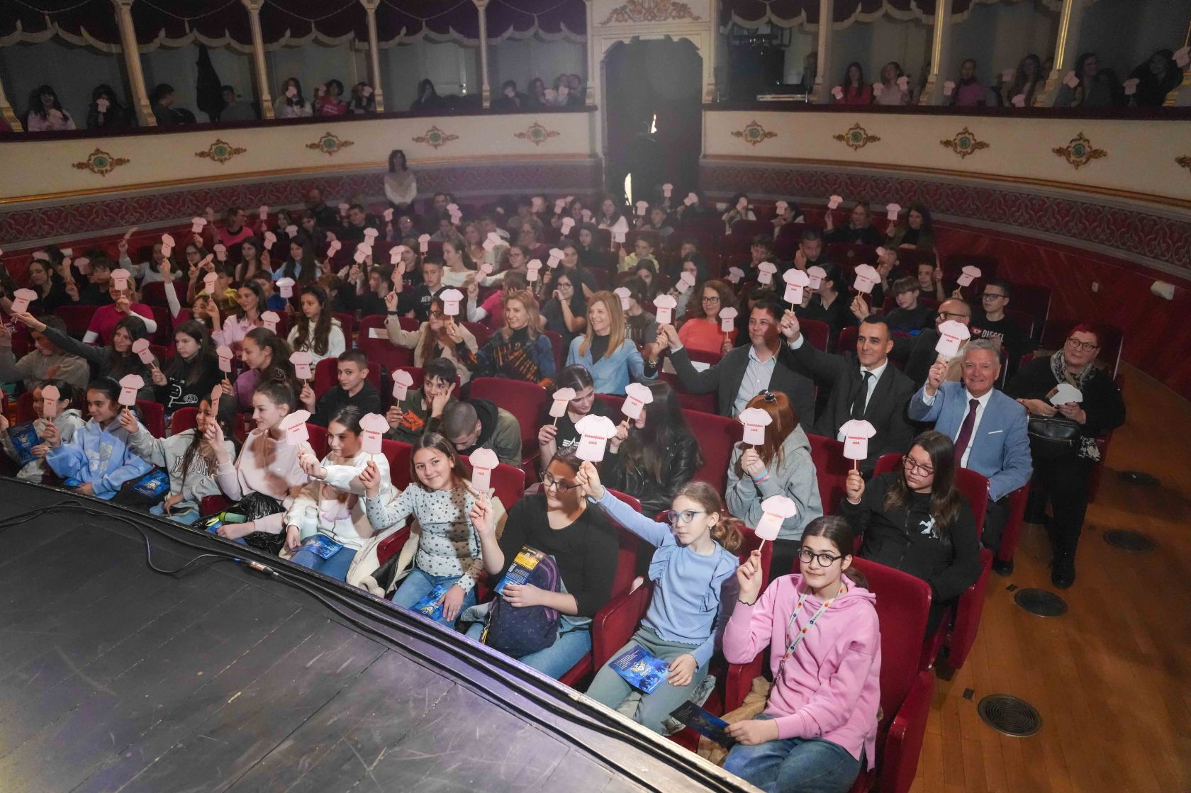 U šibenskom kazalištu obilježen Dan ružičastih majica