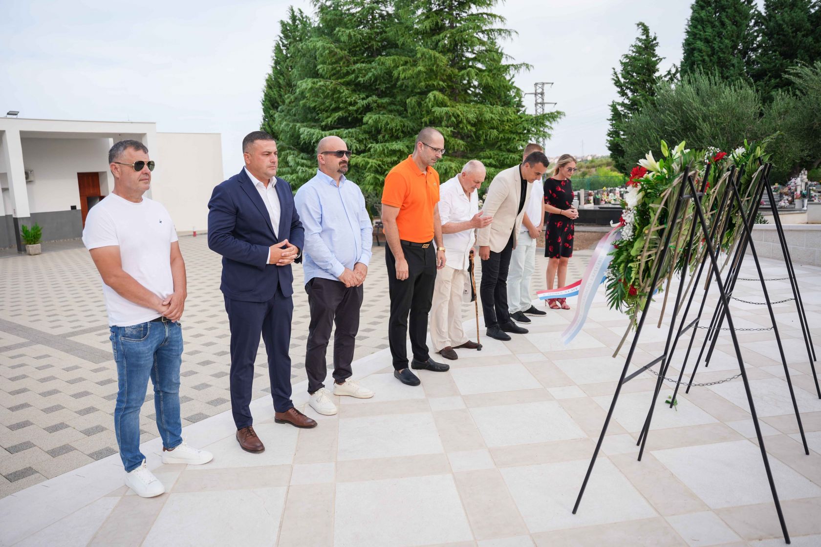 Vijenci i svijeće za žrtve totalitarnih režima na Kvanju